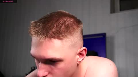 Dustyn online show from December 13, 7:53 pm