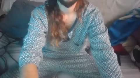 dv3nd3 online show from December 2, 3:43 pm