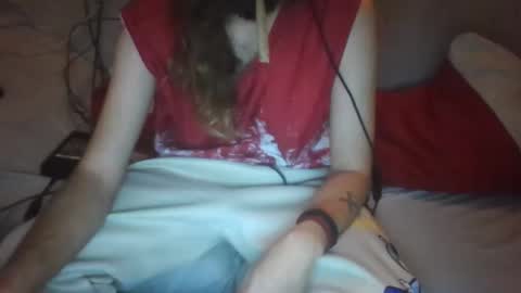 Snapshot of dv3nd3 chatting on October 12, 12:36 am dv3nd3 online show from October 12, 12:36 am