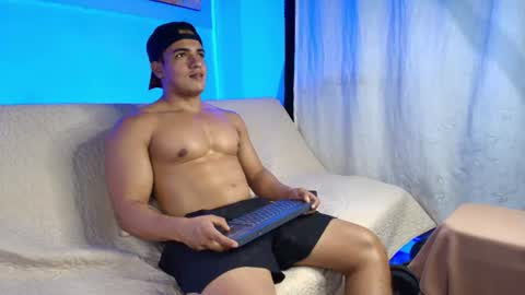 dwayne_esteven10 online show from July 28, 1:36 am