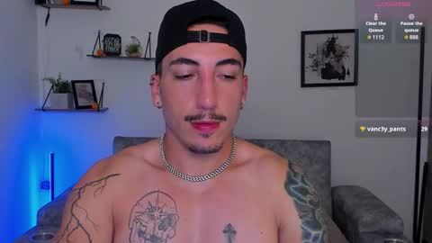 Bryan model independient online show from October 27, 4:01 am