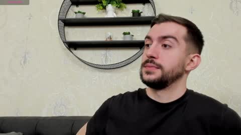 Dylan online show from April 4, 12:17 am