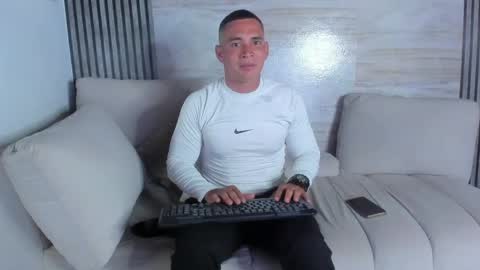 dylan_viper online show from May 23, 4:41 am