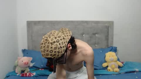 dylann ross online show from October 6, 12:28 am