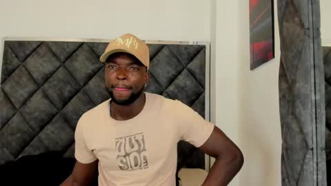 Dylan Taylor online show from November 4, 2:13 am