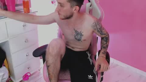 ---DYLAN--- online show from April 16, 2:22 am