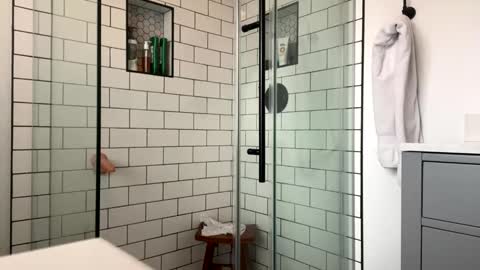 e3smith online show from November 17, 1:46 pm