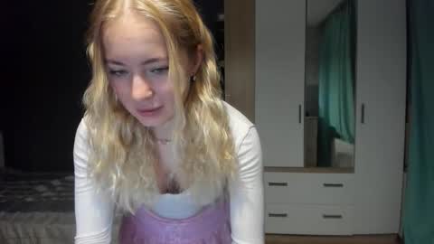 fansly - yourbestbaby online show from December 20, 4:08 am