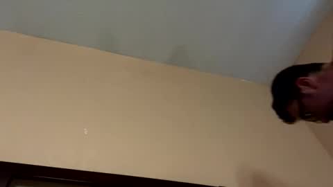 earl3232 online show from April 16, 3:45 pm