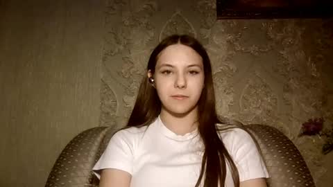 Yuni online show from April 12, 5:39 pm