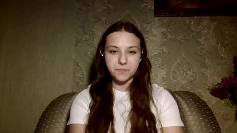 Yuni online show from April 21, 4:36 pm