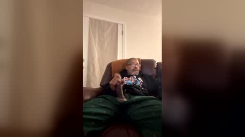 easternjerk online show from April 26, 6:44 am