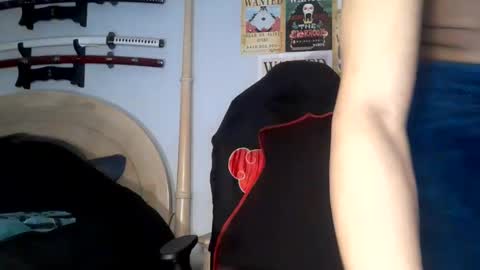 TWITTER   INSTAGRAM    easybreezy20   ONLINE 1230 AM TO 7AM online show from December 17, 7:48 am