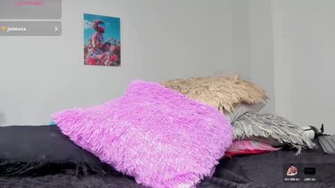 ebony_cute9 online show from April 24, 7:05 pm