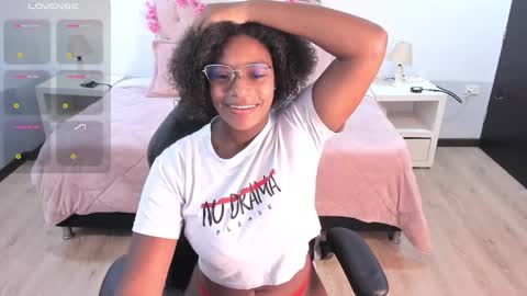 Snapshot of ebony_fantasy2 chatting on September 15, 12:06 pm ebony_fantasy2 online show from September 15, 12:06 pm