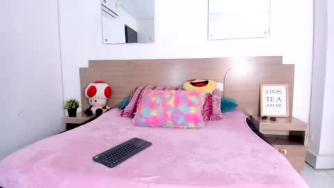 ebony_n_blonde online show from April 23, 9:38 pm