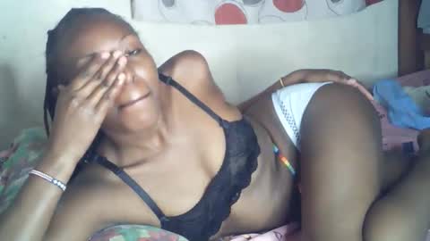 ebony_phoenix12 online show from November 7, 9:12 am