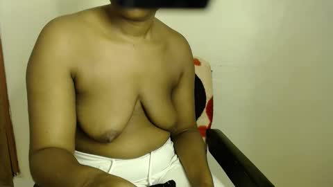 ebonylolo online show from December 30, 4:31 am