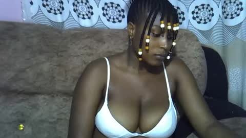 pretty online show from April 18, 7:58 pm