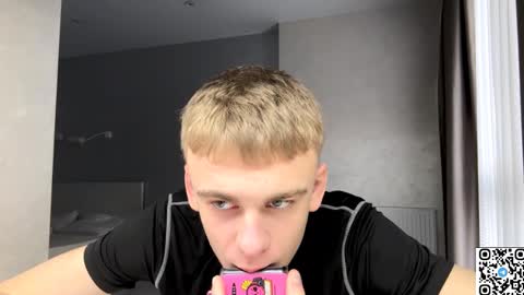 echowraith online show from November 30, 12:01 pm