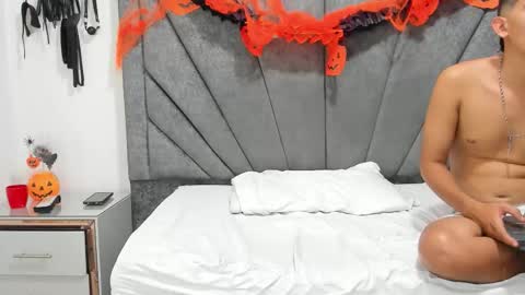 Blake and Jess online show from October 31, 7:58 pm