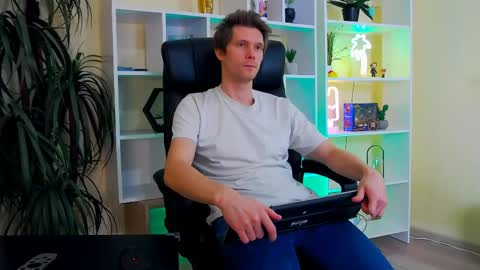 eddie_baker online show from April 15, 8:31 pm