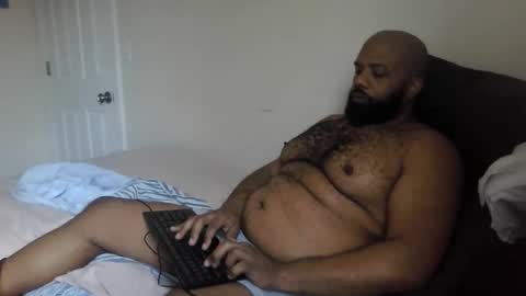 eddiejonez online show from April 6, 3:46 pm