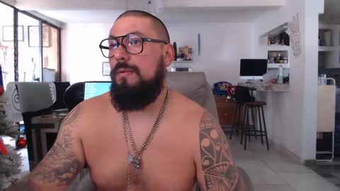 edgarram83 online show from December 11, 7:25 pm