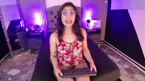 Edith online show from December 21, 8:10 pm