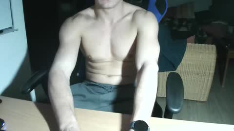 edt54768 online show from October 29, 11:38 pm