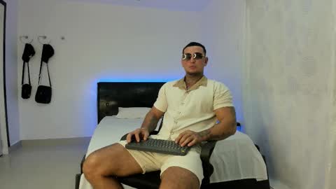 Eduar Wild online show from February 6, 3:10 am