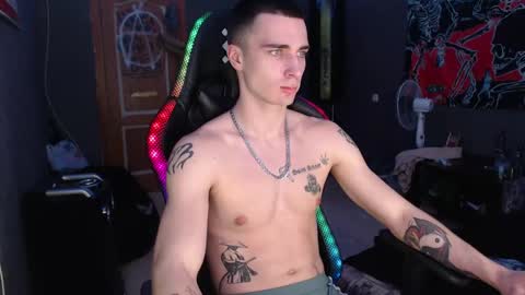 Eduar online show from December 12, 4:32 pm