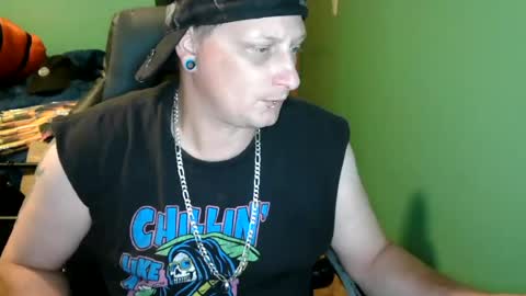 edwardaims_2please online show from July 8, 1:53 am