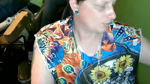 edwardaims_2please online show from July 2, 3:23 am