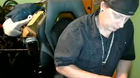 edwardaims_2please online show from July 1, 2:31 am