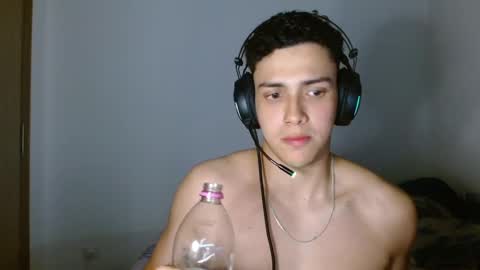 edwisalvatore online show from January 10, 4:33 am