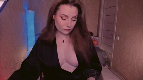 eesmaaarr online show from October 28, 11:17 pm