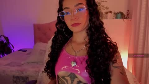 effy online show from January 29, 7:46 am