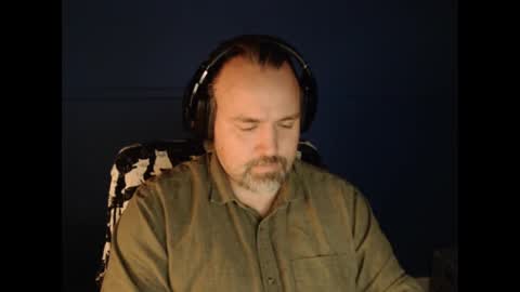 Snapshot of ehmac84 chatting on October 27, 3:23 pm Eh Mac online show from October 27, 3:23 pm