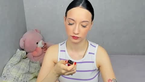 eileenmoores online show from March 5, 1:53 pm