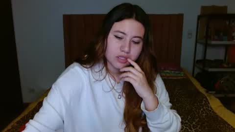 Snapshot of eimy_collin chatting on February 10, 8:53 am EIMY MODEL INDEPENDENT online show from February 10, 8:53 am
