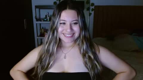 Snapshot of eimy_collin chatting on October 11, 5:01 am EIMY MODEL INDEPENDENT online show from October 11, 5:01 am