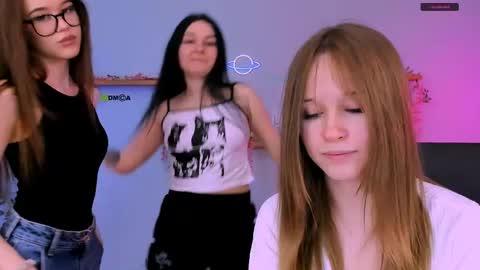 Sweet Eira online show from April 13, 8:51 am