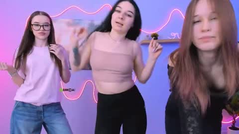 Sweet Eira online show from April 14, 9:01 am