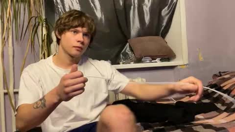 Eitan online show from November 18, 3:59 pm