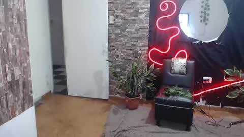 ELA  online show from January 29, 8:46 pm