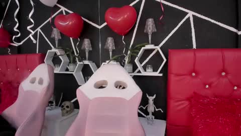 Snapshot of ela_hilton3 chatting on February 23, 7:22 am Ela online show from February 23, 7:22 am