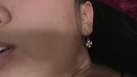 Snapshot of ela_hilton3 chatting on January 23, 12:04 am Ela online show from January 23, 12:04 am