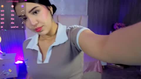 ela_tay1 online show from May 21, 7:53 pm