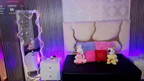 ela_tay1 online show from May 29, 8:18 pm